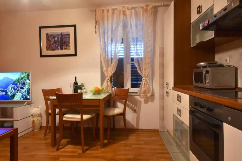 Cozy, adorable apartment ELIZABETA Split Exterior foto