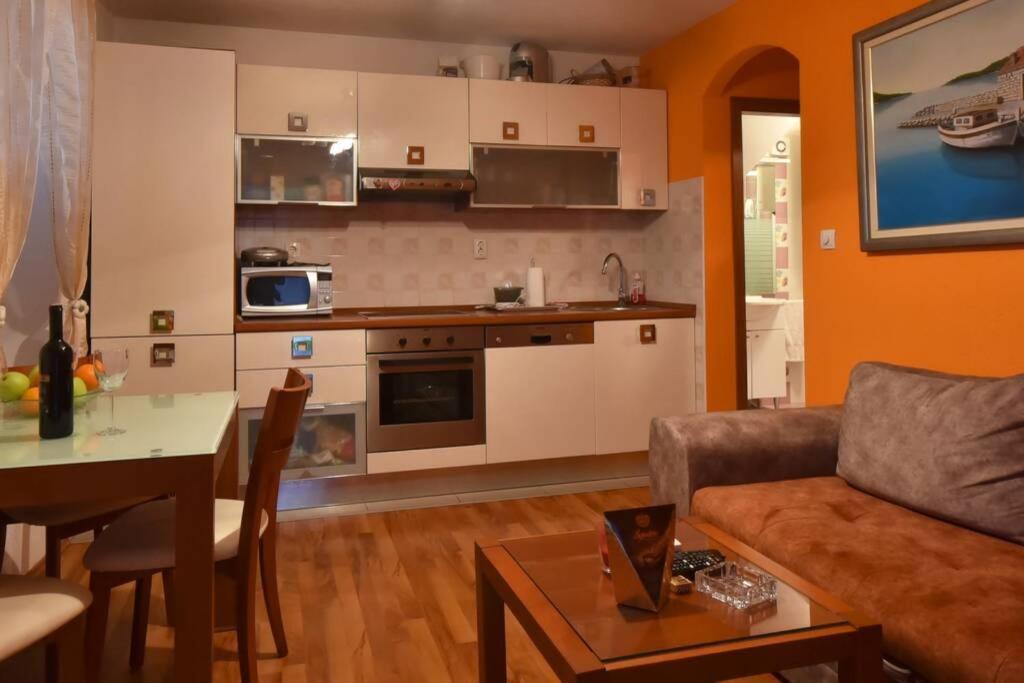 Cozy, adorable apartment ELIZABETA Split Exterior foto