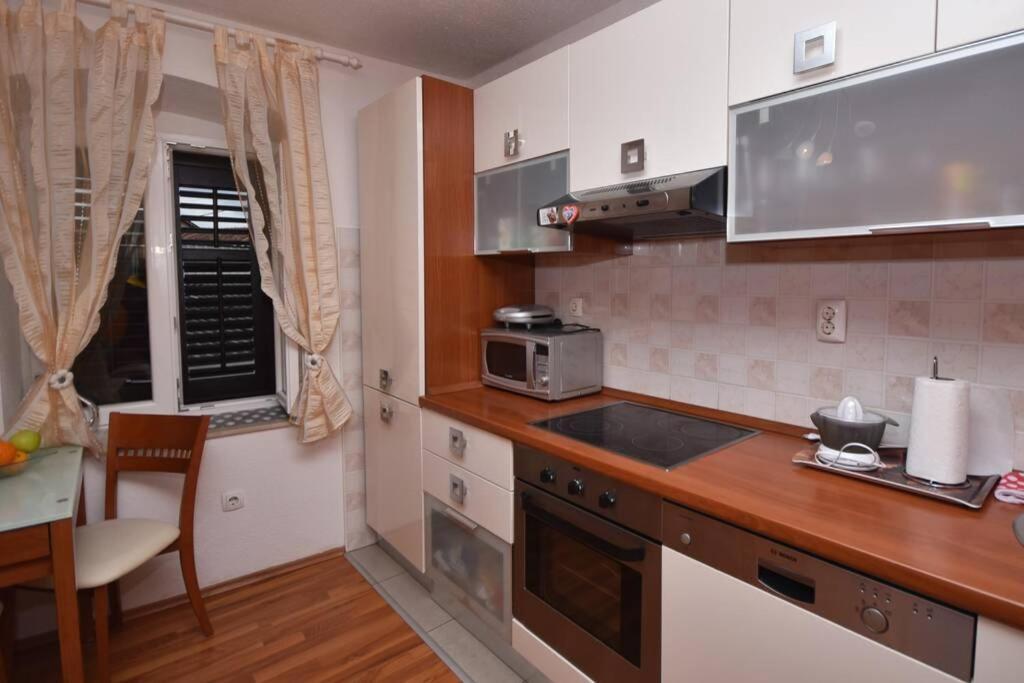 Cozy, adorable apartment ELIZABETA Split Exterior foto